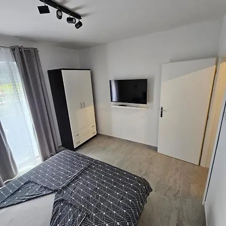 Apartment Beachfront Srima