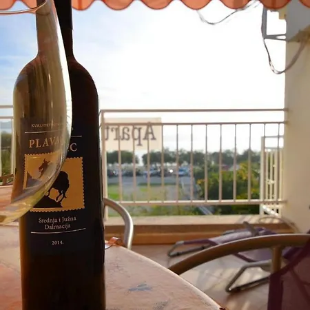 Beachfront Apartamento Srima