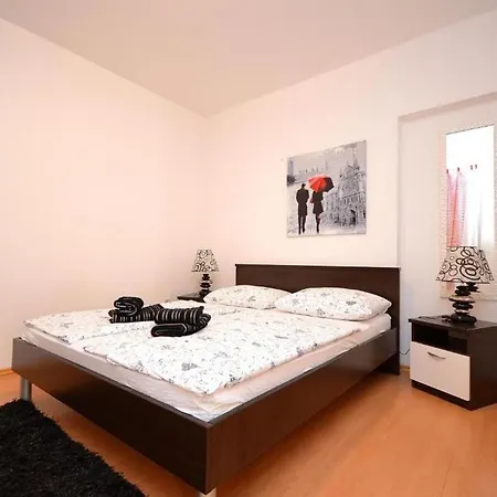 Beachfront Apartamento Srima