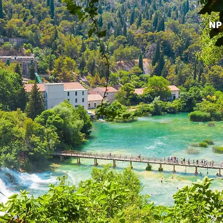 شقة Beachfront سريما