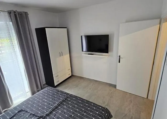 Daire Beachfront Srima