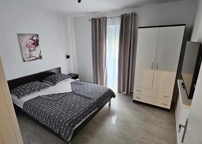 Daire Beachfront Srima